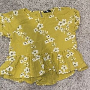 Lightly worn top size small from SheIn.